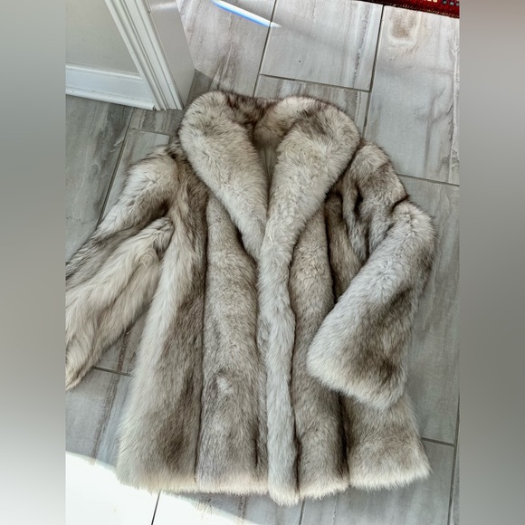 Genuine fox fur coat - Picture 1 of 6